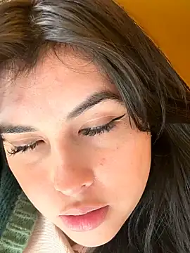 Alyaa s online show from 10/25/25, 09:48