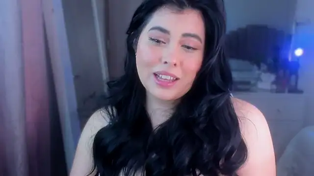 Snapshot of Alyaa_s chatting on 09/09/25, 06:28 Alyaa s online show from 09/09/25, 06:28
