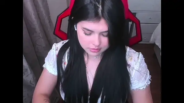 Alyaa s online show from 02/12/26, 09:03