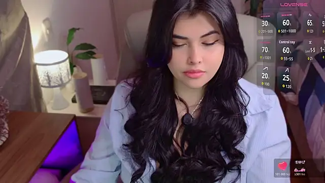 Alyaa s online show from 05/24/26, 02:33