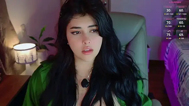 Alyaa s online show from 06/19/26, 06:30
