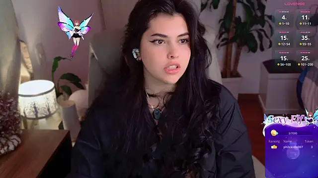 Alyaa s online show from 06/03/26, 02:33