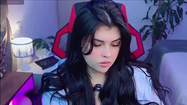 Alyaa s online show from 04/14/26, 12:26