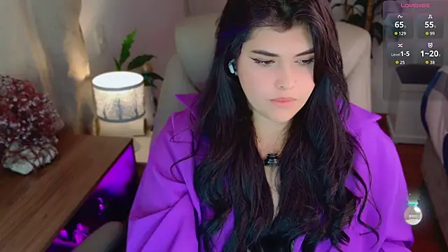 Alyaa s online show from 06/10/26, 01:56