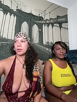 Snapshot of TilaTotti chatting on 02/18/25, 05:09 TilaTotti online show from 02/18/25, 05:09