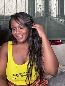 Snapshot of TilaTotti chatting on 02/18/25, 08:16 TilaTotti online show from 02/18/25, 08:16