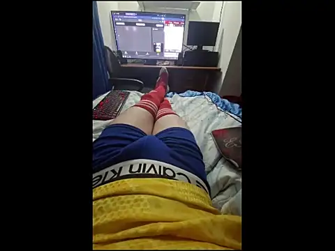 Snapshot of ALBEIROFOOTBALL1992 chatting on 07/15/26, 03:13 ALBEIROFOOTBALL1992 online show from 07/15/26, 03:13