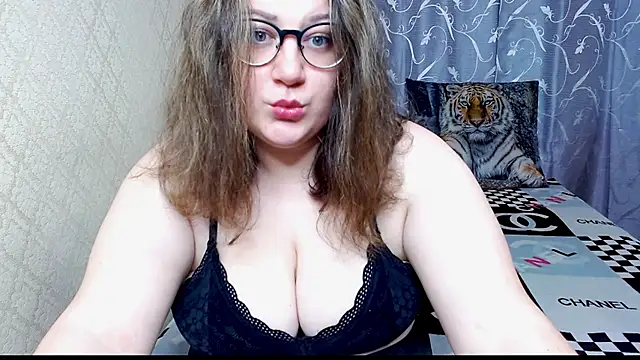 Snapshot of Sindy_Jeniceee chatting on 06/03/26, 04:01 Sindy Jeniceee online show from 06/03/26, 04:01