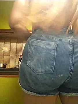 sasha hot98 online show from 03/17/26, 05:32