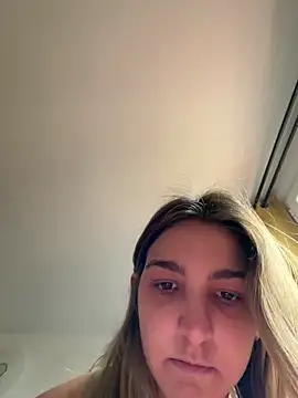 DoriDeluxe66 online show from 03/05/26, 02:35