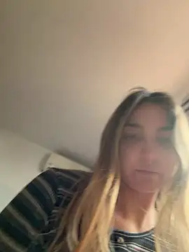 DoriDeluxe66 online show from 03/02/26, 04:25