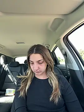 DoriDeluxe66 online show from 04/10/26, 10:00