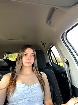 DoriDeluxe66 online show from 11/11/25, 09:37