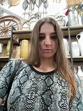 DoriDeluxe66 online show from 11/05/25, 09:56