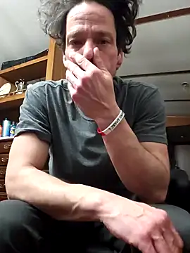 Snapshot of chosen923 chatting on 02/18/26, 04:54 chosen923 online show from 02/18/26, 04:54