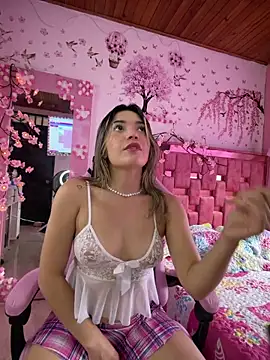 Snapshot of Sarita-candy chatting on 05/21/26, 01:19 Sarita-candy online show from 05/21/26, 01:19