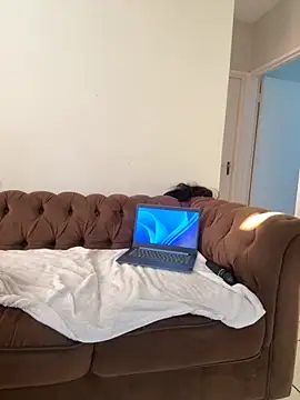 StupidNaturalPhatBooty  online show from 04/01/26, 05:20