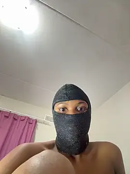 StupidNaturalPhatBooty  online show from 12/14/25, 01:23