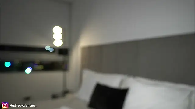 Snapshot of kendall_ruiz chatting on 02/21/25, 02:39 kendall ruiz online show from 02/21/25, 02:39