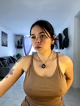 Snapshot of carolina16love chatting on 10/05/25, 08:54 carolina16love online show from 10/05/25, 08:54