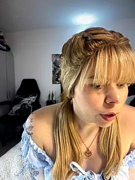 carolina16love online show from 11/21/25, 10:09