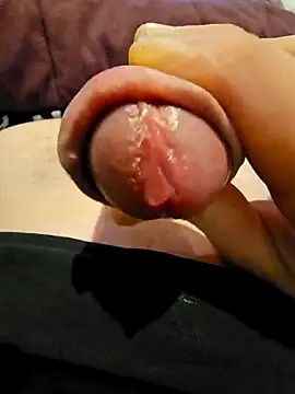 GrosseMinniHulk online show from 12/17/24, 06:31