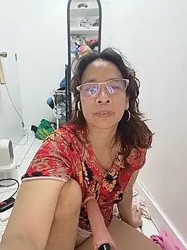 Snapshot of HotsexyNaughtysweetbaby chatting on 06/09/26, 12:22 HotsexyNaughtysweetbaby online show from 06/09/26, 12:22