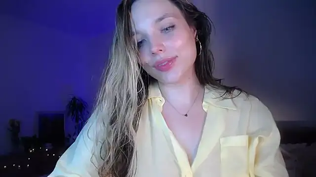 Snapshot of Sara_Browney chatting on 07/04/26, 01:34 Sara Browney online show from 07/04/26, 01:34