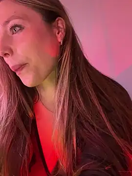 Sara Browney online show from 02/05/25, 01:04