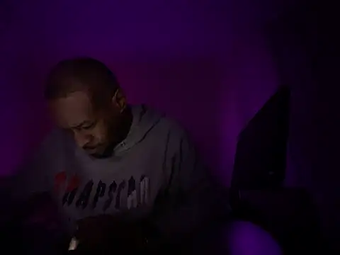 CuzzyB69 online show from 03/08/25, 11:49