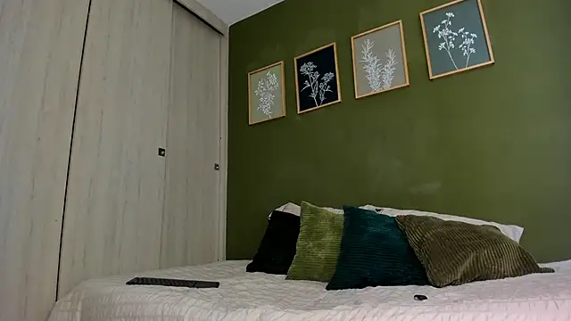 karlye 5 online show from 03/19/26, 07:25