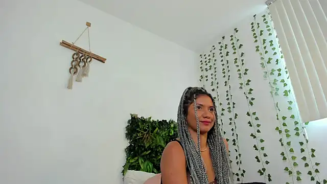 Snapshot of karlye_5 chatting on 02/11/25, 02:35 karlye 5 online show from 02/11/25, 02:35
