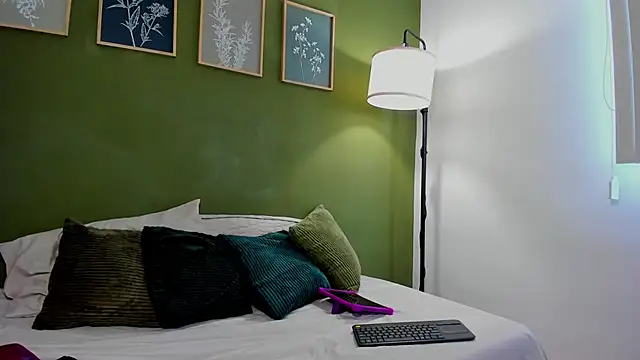 karlye 5 online show from 02/16/26, 01:43