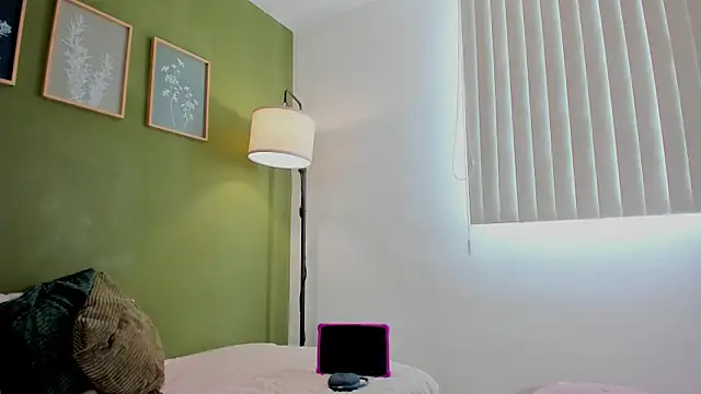 karlye 5 online show from 02/25/26, 01:44