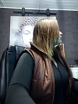 Emiily W online show from 01/08/25, 04:11