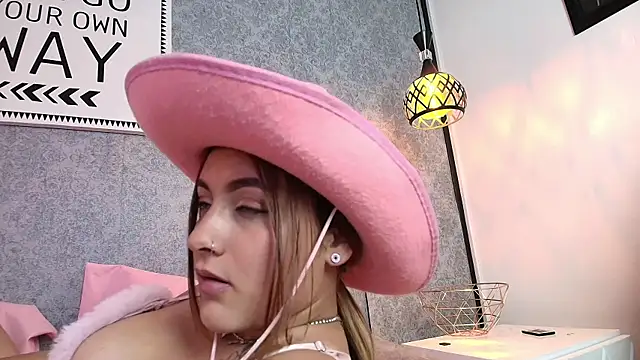 Emiily W online show from 03/11/25, 05:35