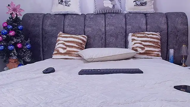 naia blessed online show from 01/10/26, 07:09