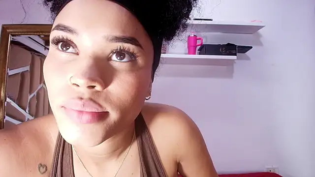 Snapshot of naia_blessed chatting on 10/09/25, 07:14 naia blessed online show from 10/09/25, 07:14
