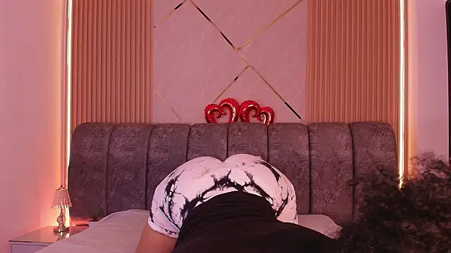 naia blessed online show from 02/25/26, 07:14