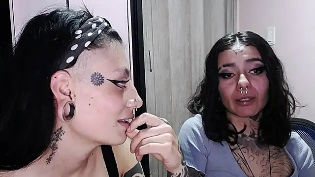 Snapshot of _onthary_6 chatting on 10/07/25, 11:50 onthary 6 online show from 10/07/25, 11:50