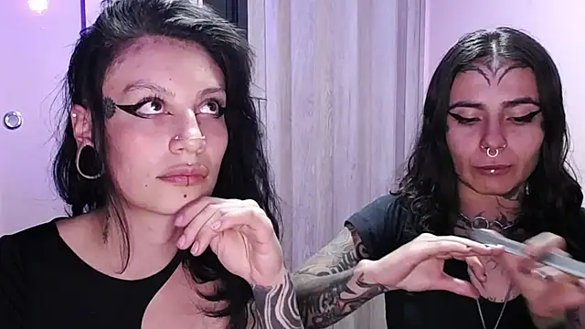 Snapshot of _onthary_6 chatting on 09/24/25, 11:43 onthary 6 online show from 09/24/25, 11:43