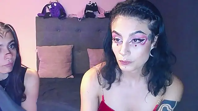 Snapshot of _onthary_6 chatting on 02/15/25, 12:04 onthary 6 online show from 02/15/25, 12:04