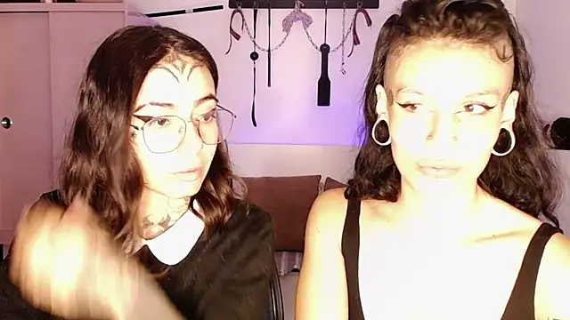 Snapshot of _onthary_6 chatting on 11/06/25, 11:58 onthary 6 online show from 11/06/25, 11:58