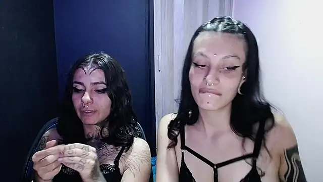 Snapshot of _onthary_6 chatting on 11/20/25, 04:29 onthary 6 online show from 11/20/25, 04:29