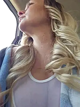 Bondgirl 013 online show from 11/23/25, 10:03