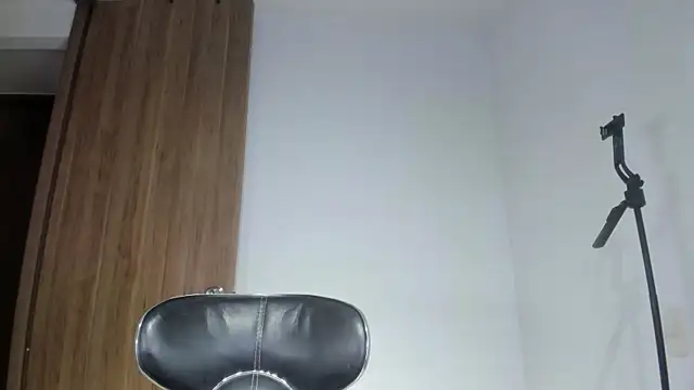 my lovely mia online show from 05/13/26, 07:54