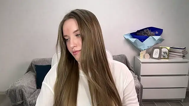 EvaMaddison online show from 11/26/25, 05:57