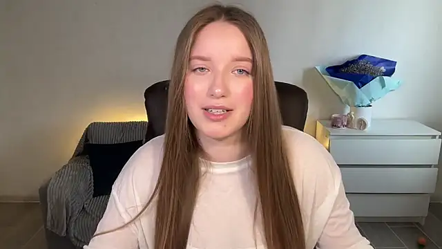 EvaMaddison online show from 03/28/26, 08:04