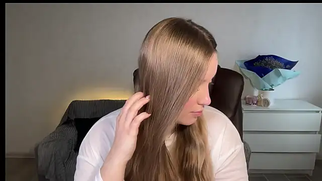 EvaMaddison online show from 03/20/26, 05:41