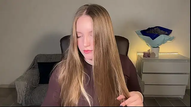 EvaMaddison online show from 05/08/26, 06:45